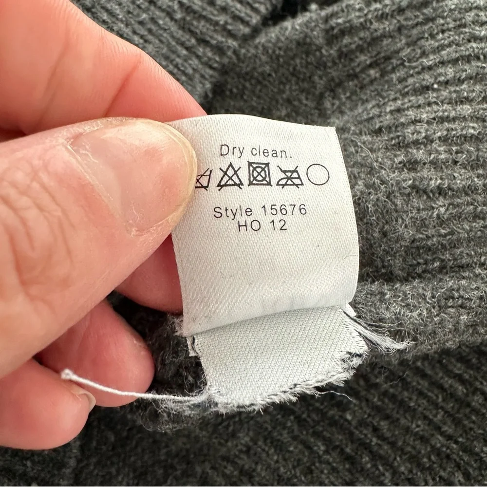 J. Crew 100% Wool Men's Gray Crewneck Sweater - Picture 6 of 8
